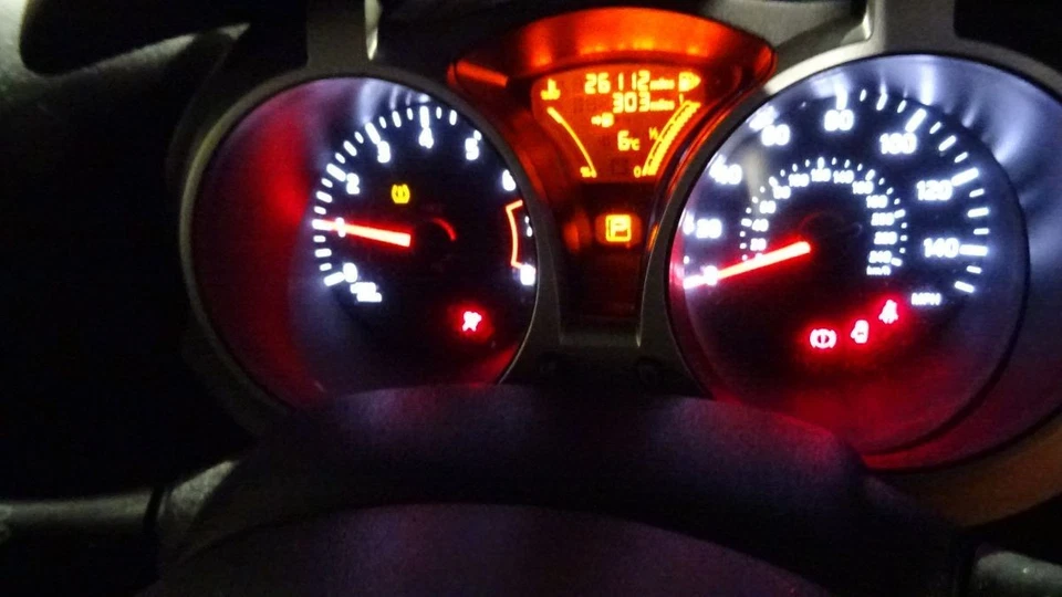 NISSAN JUKE HR16DE ENGINE MK1 F15 N-CONNECTA XTRONIC 1.6 PETROL 26K HR16DE - Image 2 of 4