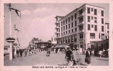 Old postcard NORTH 59 MALO LES BAINS LA DIGUE ET L'HOTEL DU CASINO