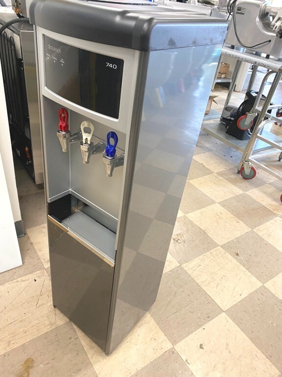 Water Dispenser/ Quench 740 Hot & Cold Water Dispenser/ Bottleless