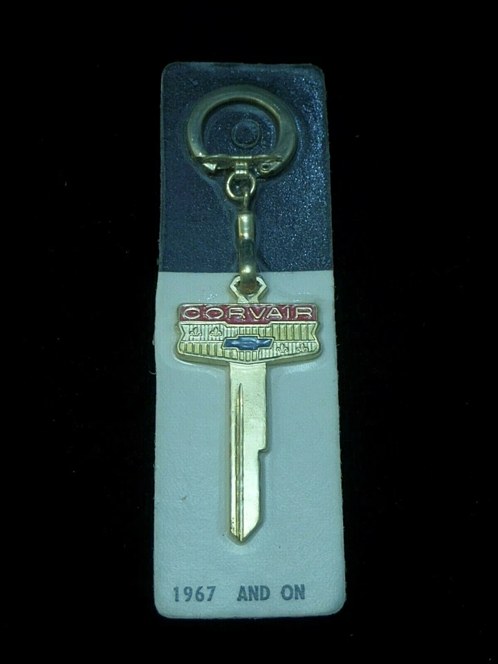 1967 Chevrolet Corvair Gold Crest CHAVE EM BRANCO serve 1967 NOS lacrado Monza Vintage - Imagem 2 de 4