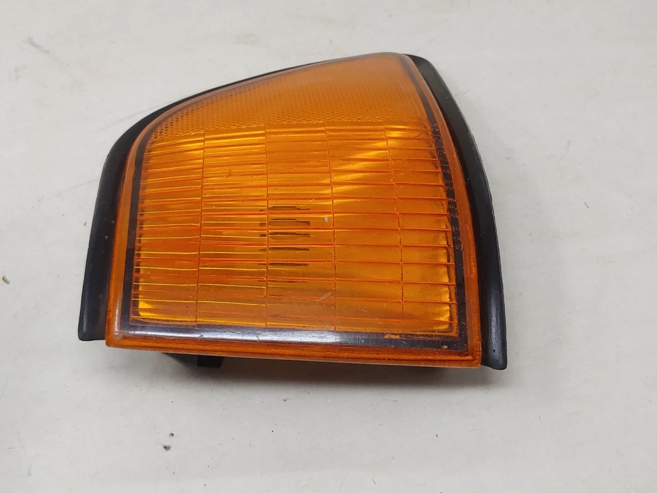 1989 - 1991 Dodge Spirit Turn Signal Corner Light Lamp Left Driver Side Lh Oem - Image 3 of 4