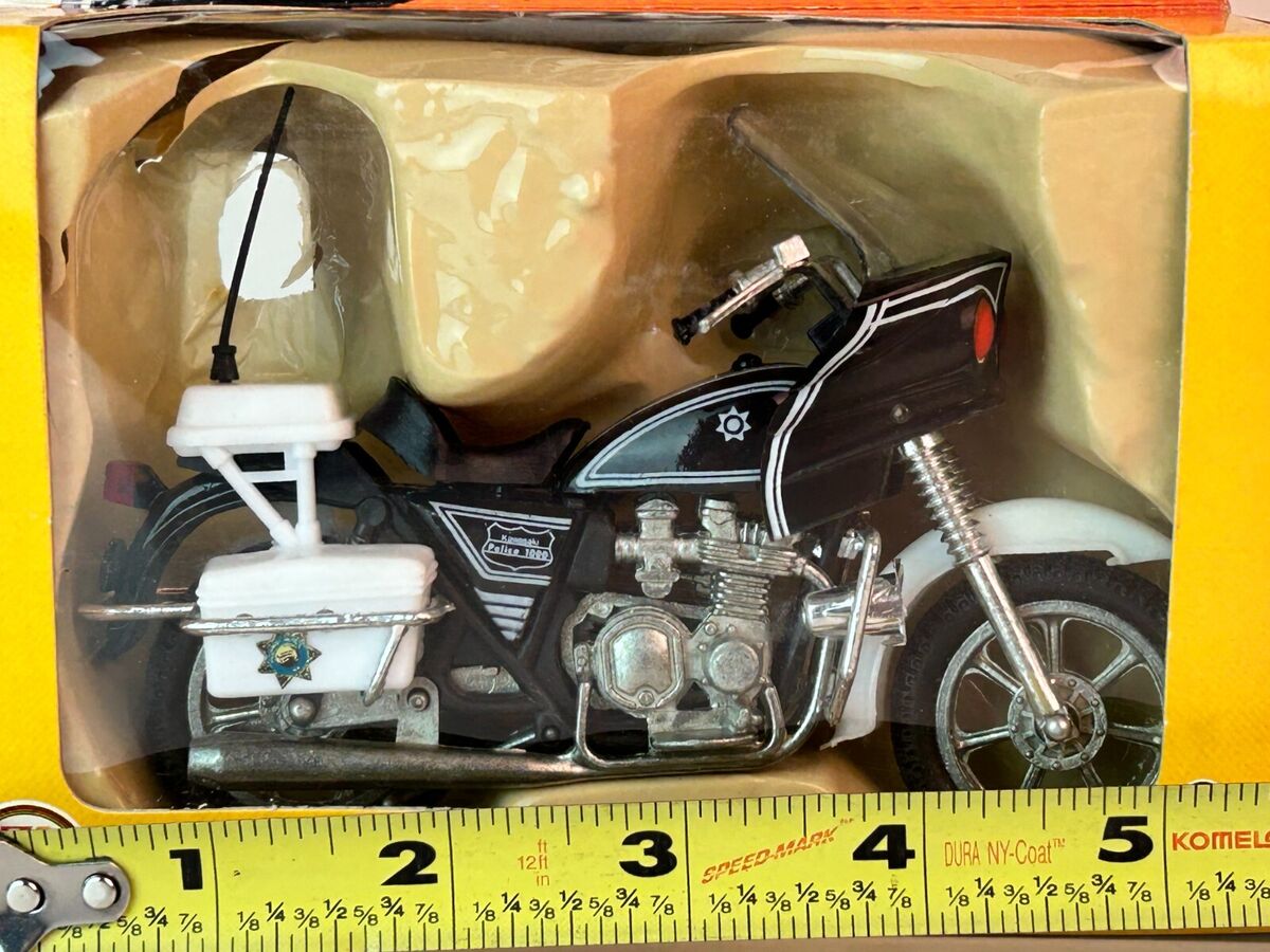 Zee Toys Intex Super Bikes, Kawasaki Police 1000 Motorcycle Zee Toys Intex Super Bikes, Kawasaki Police 1000 Motorcycle