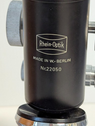 Vintage German Rhein-Optik Microscope w/ Wood Case & Accessories - Picture 12 of 18