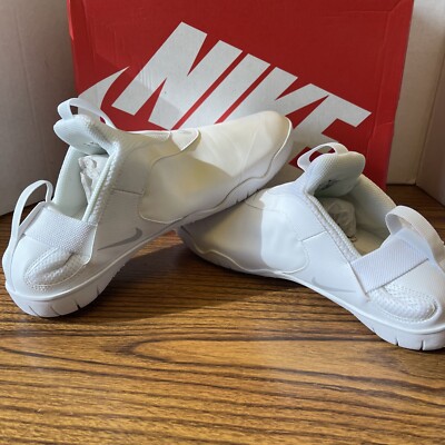 Nike Zoom Pulse Medical Nurse Shoes White CT1629-100 Men's Size 11 used Open Box
