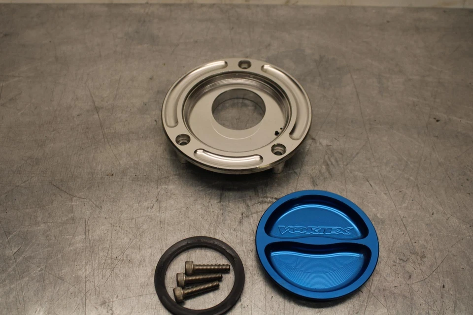 Tampa do tanque de combustível Yamaha YZF R6S 2007 BB594 - Imagem 4 de 4