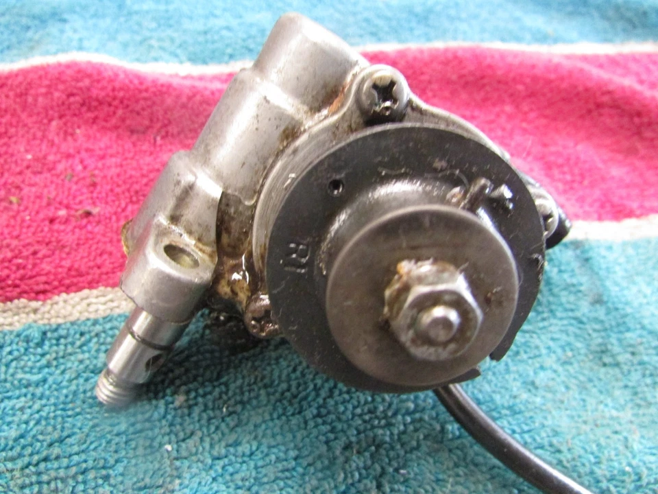 Conjunto completo completo de bomba de óleo Yamaha RT1 360 1970 genuína - Imagem 4 de 4