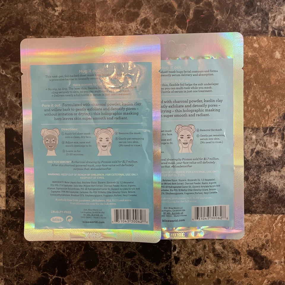 Hoja de lámina holográfica Bliss máscara el desintoxicante con polvo de carbón puro 2 paquetes Foto 2 de 2