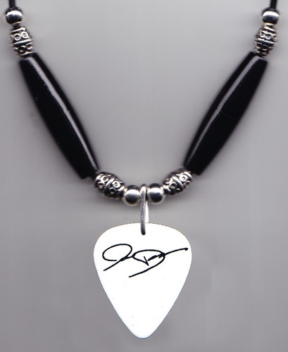 Rascal Flatts Joe Don Rooney Signature Blanc Guitare Pick Collier - 2012 Tour - Photo 2 sur 3
