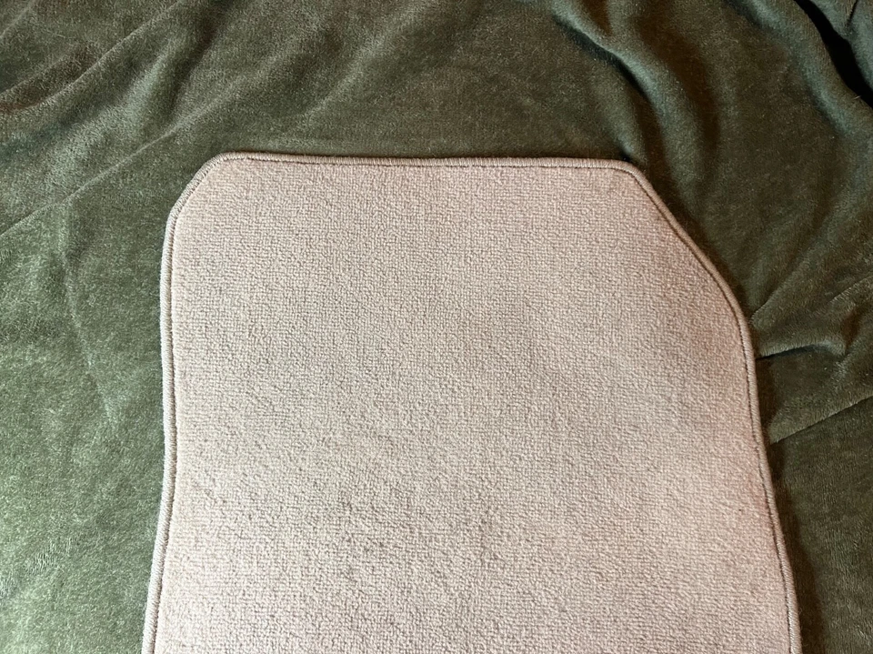 Alfombrilla lateral del pasajero OEM para Suzuki Kizashi 2010-2012 alfombra tela tostada fibra Foto 4 de 4