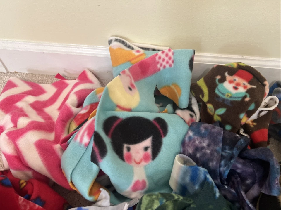 Fleece Fabric Scraps Prints Large & Small Pieces~Sewing Crafts Lot~1.5#’s - Image 2 of 4