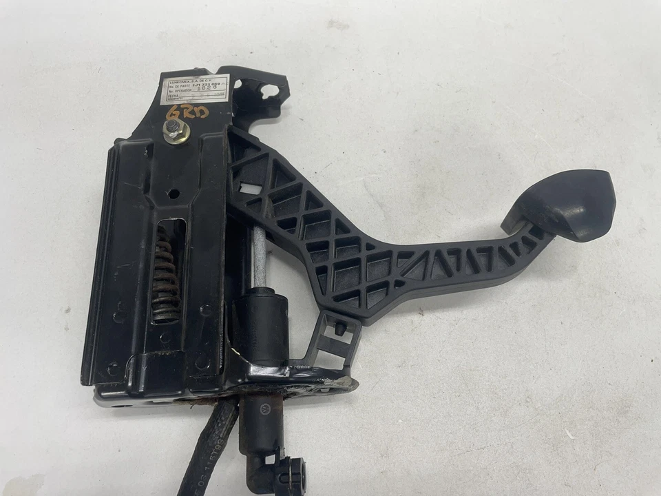 Педаль сцепления 1998-2005 Audi Volkswagen TT Beetle Golf R32 GTI с главным цилиндром - Изображение 2 из 4