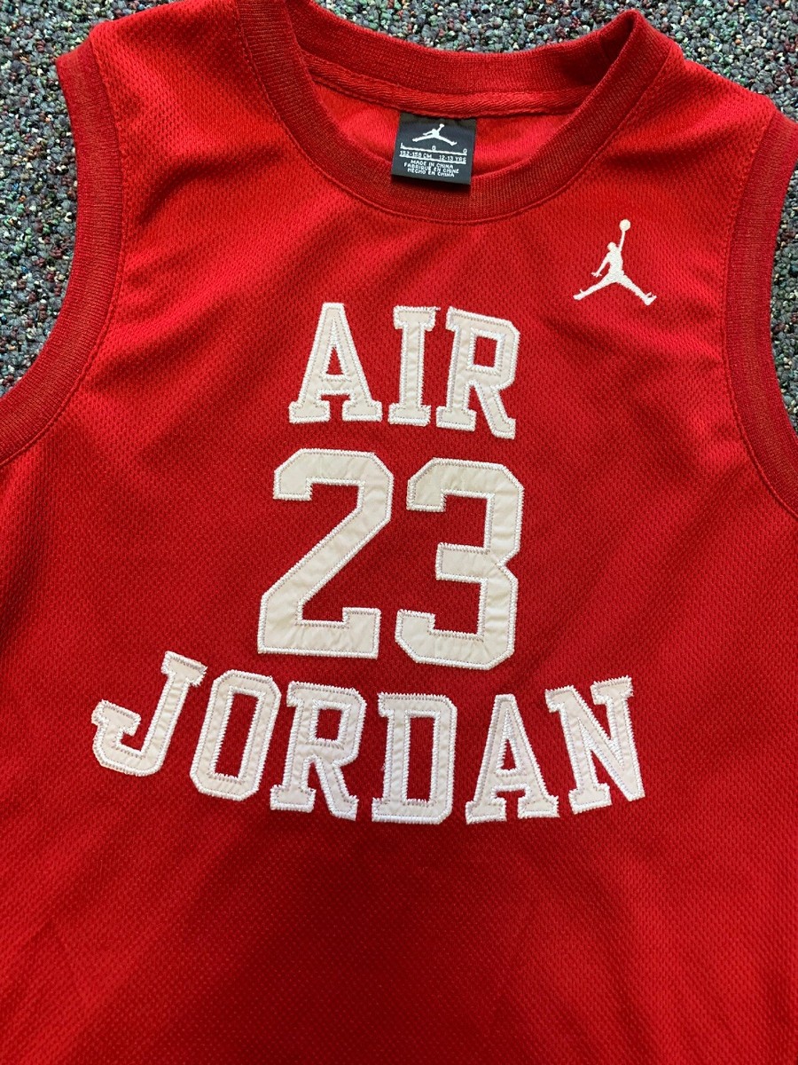 Air Jordan Youth Large Jersey Red Retro Vintage 23 12-13 Yrs