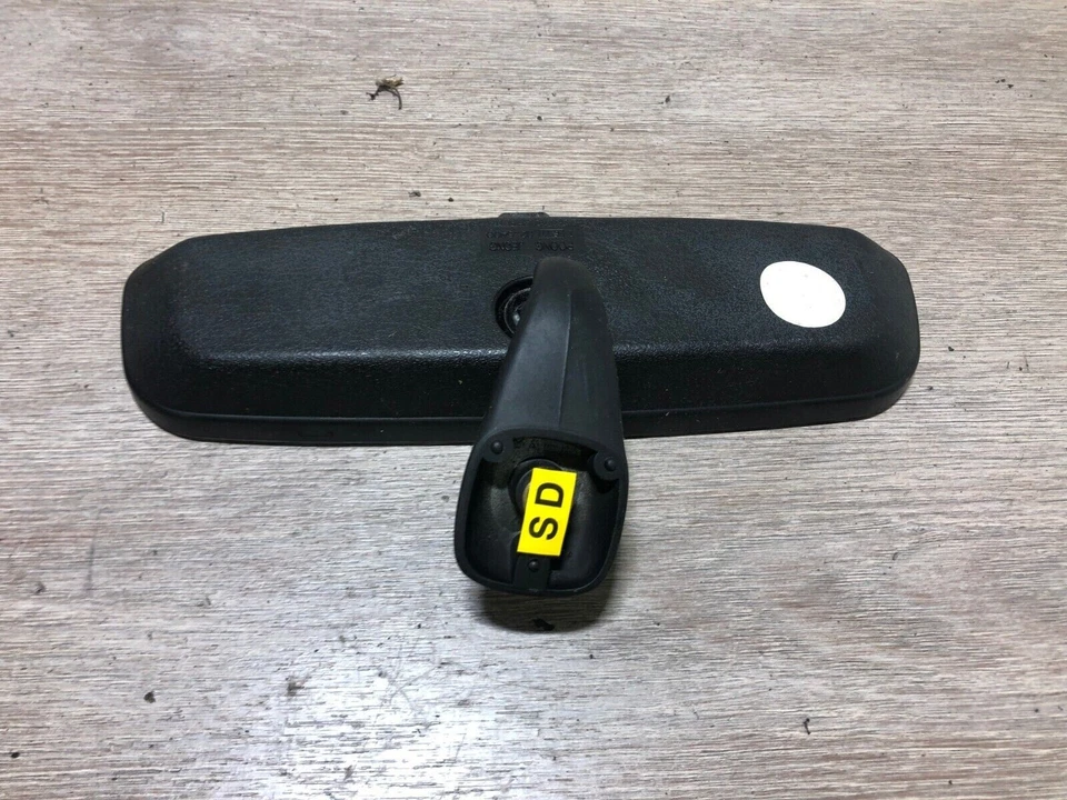 Espejo retrovisor Kia Magentis 2005 de 4 puertas Foto 2 de 3