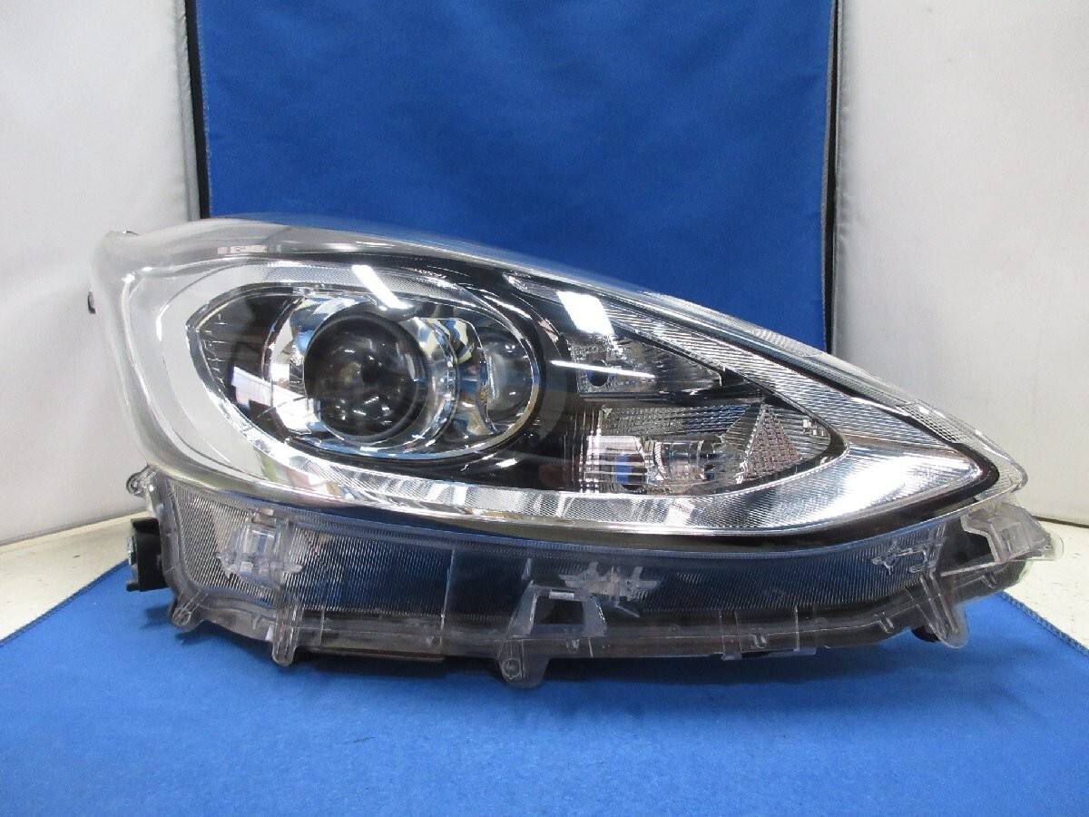 NHP10 アクア右　ヘッドライト　ヘッドランプ.KOITO 52-312 NHP10 アクア AQUA ヘッド ライト ランプ レンズ KOITO 52-312
