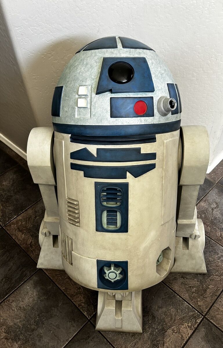 Ultra Rare Star Wars Clone Wars R2-D2 1:1 Life Size Monument Ultra Rare Star Wars Clone Wars R2-D2 1:1 Life Size Monument
