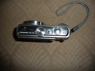 Panasonic LUMIX DMC-TZ5 シルバー オールドデジカメ Panasonic Lumix DMC-TZ5 (Silver) 9-megapixel digital camera with