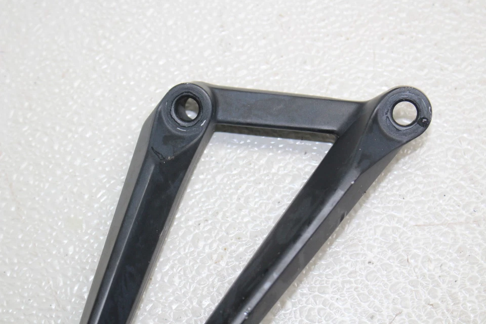 15-18 YAMAHA YZF R3 YZF-R3 JUEGO DE CLAVIJAS DE PASAJERO TRASERO PAR Foto 2 de 4