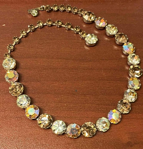 Weiss Stunning Champaigne Necklace