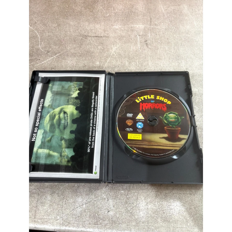 Little Shop of Horrors Warner Bros. 1986 Musical, Horror & Comedy Movie DVD - Image 3 of 4