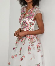 NEW BCBGMAXAZRIA GARDENIA EMBROIDERED FLORAL CROPPED TOP DDB1218035/B880A SIZE M