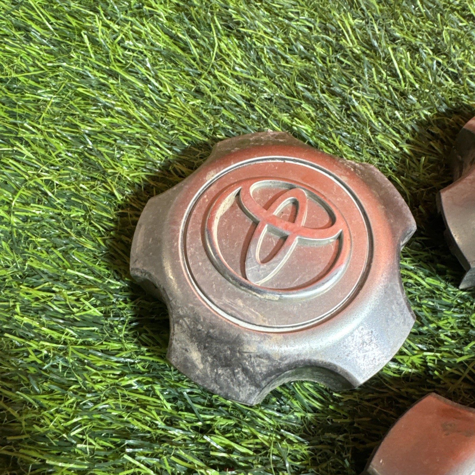 SET OF 3 2001 - 2007 TOYOTA HIGHLANDER WHEEL CENTER CAP  PPE+PA6 OEM