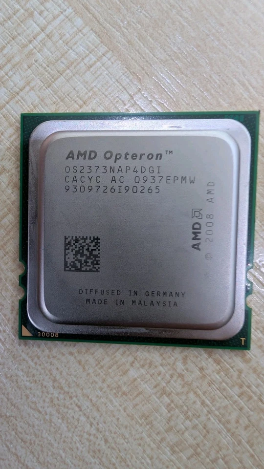 2 x AMD Opteron 2373 EE quad core LGA1207 / socket Fr5 CPUs OS2373NAP4DGI CACYC - Image 3 of 4
