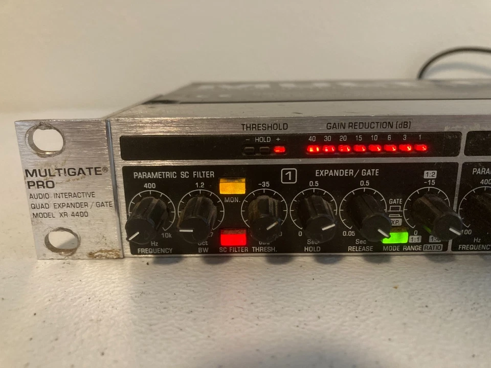 Expansor cuádruple interactivo de audio profesional Behringer Multigate modelo XR 4400 Foto 2 de 4