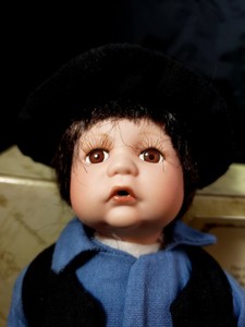 amish porcelain dolls