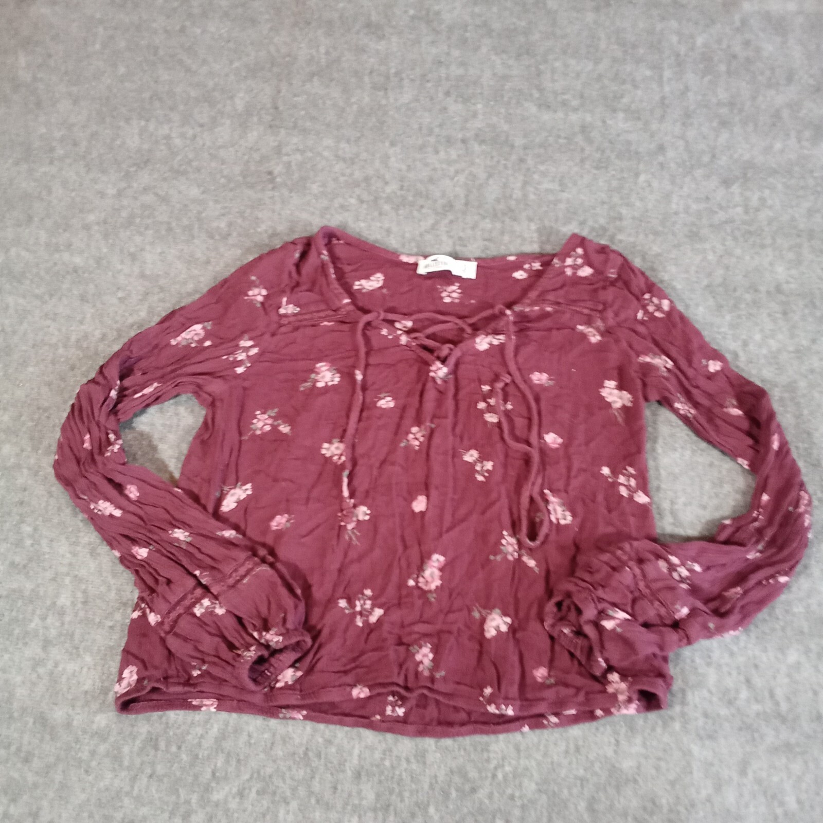 Hollister Top Womens Small Red Floral Long Sleeve Costal Cottage Beachy Causal