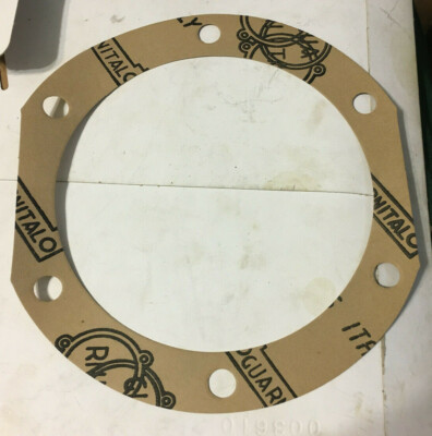 526195 - A New Gasket For A CaseIH 3204, 3205, 3206 Disc Mowers