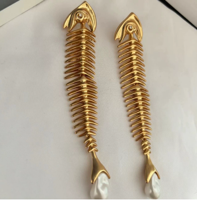 Schiaparelli刻印フィッシュボーン大ぶりピアス Schiaparelli Fish Bone Earrings NEW | eBay
