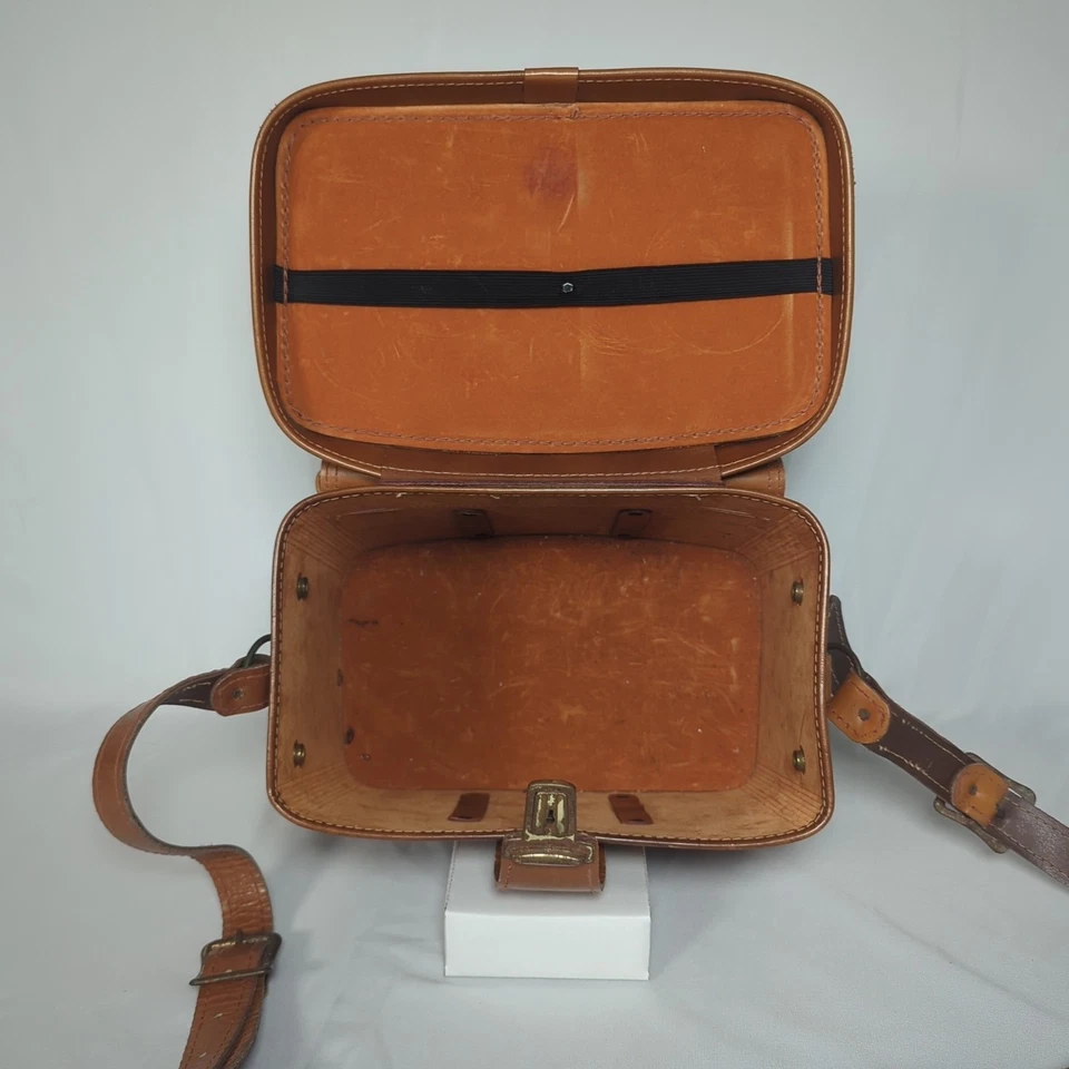 Monterey No. Estuche para 3 cámaras. Estuche rígido de cuero. Vintage años 60 9,5”X8”X7” EE. UU. Foto 4 de 4