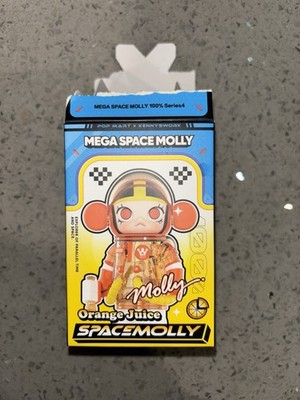 Pop Mart Mega Space Molly 100% Series4 Figure - Palmer House