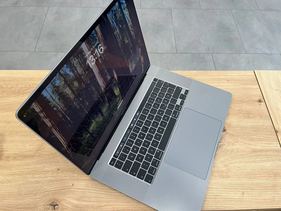 Apple MacBook Pro 2019 I 6-Core i7 I 500GB - Bild 2 von 4
