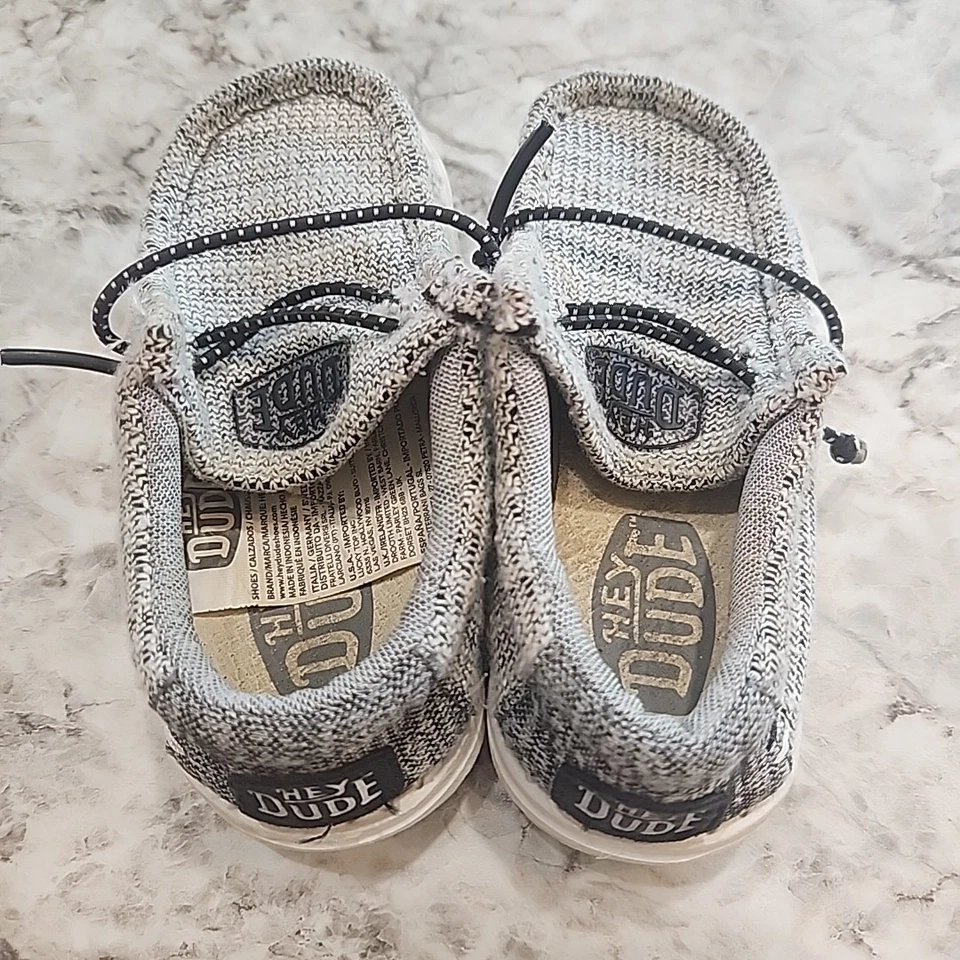 Zapatos elásticos Hey Dude Wally para niños pequeños K7 grises sin cordones ligeros cómodos Foto 2 de 4