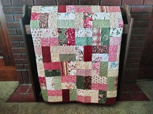 Handmade Country Roses Flannel Quilt!  Scrappy~Shabby~Patchwork~Farmhouse~Chic!