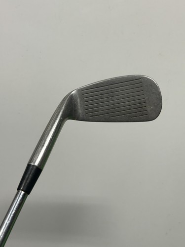Macgregor Golden Bear Hi Loft Chipper / Right Handed - Picture 3 of 6