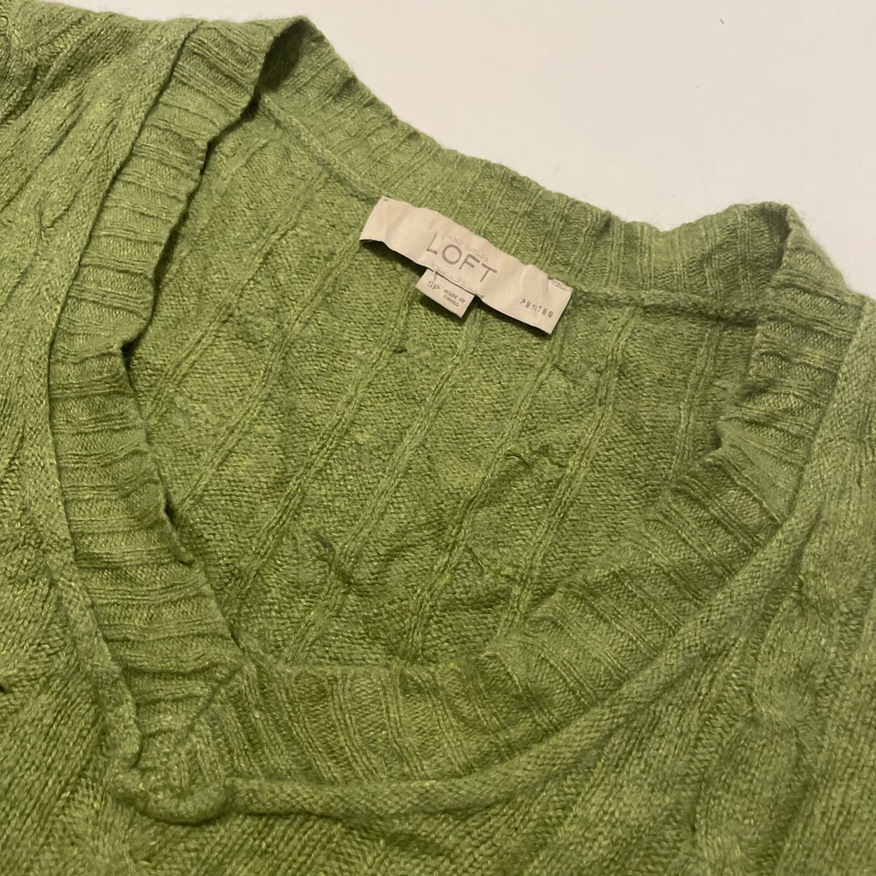 Jersey Ann Taylor Loft para mujer pequeño verde tejido con cable cuello en V mezcla de lana de rayón Foto 4 de 4