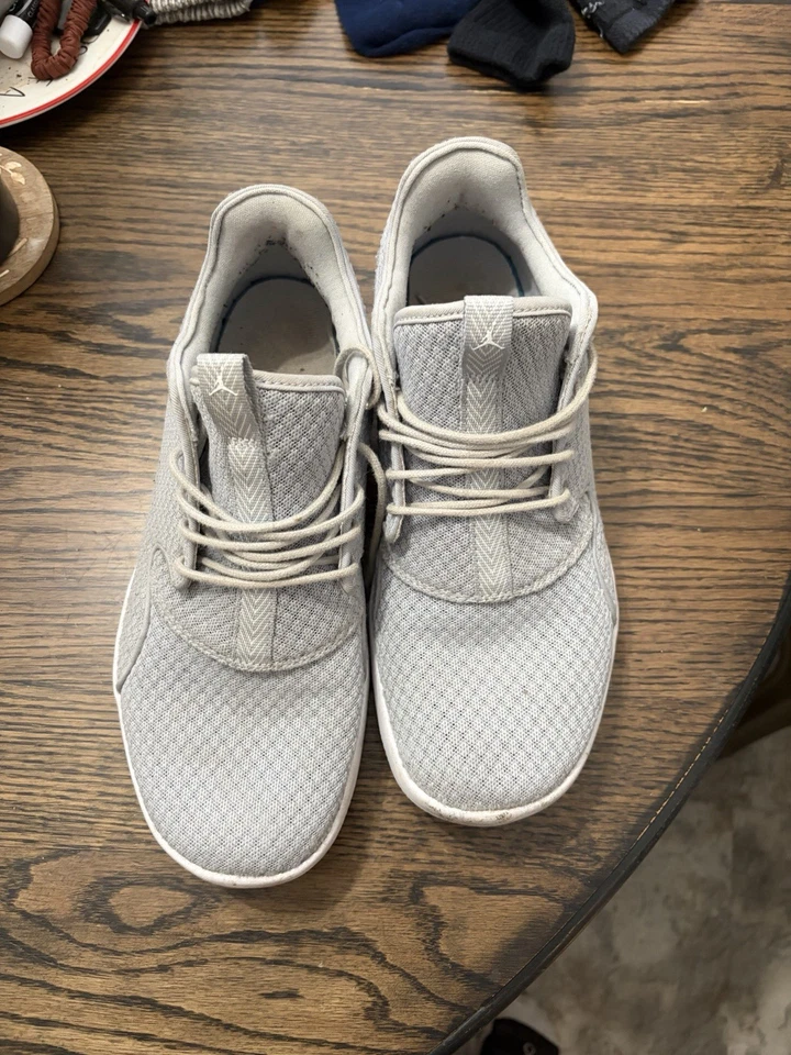 Air Jordan Eclipse "Gris Lobo" Hombre 8.5 / Mujer 10 👟 Foto 2 de 4