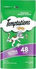 Temptations Classic Crunchy and Soft Cat Treats Seafood Medley Flavor, 48 Oz.