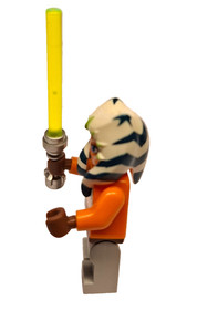 Lego Star Wars Minifigure Ahsoka Tano from set 7675 AT-TE including lightsaber