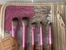 Jacky  Lauren Cosmetics 5 Brush Set Essential Eyes Collection With Makeup Bag