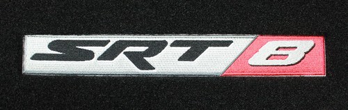 Black Lloyd Velourtex Carpet 4pc Floor Mats for 2015-2020 Jeep Cherokee w Logo - Picture 2 of 2