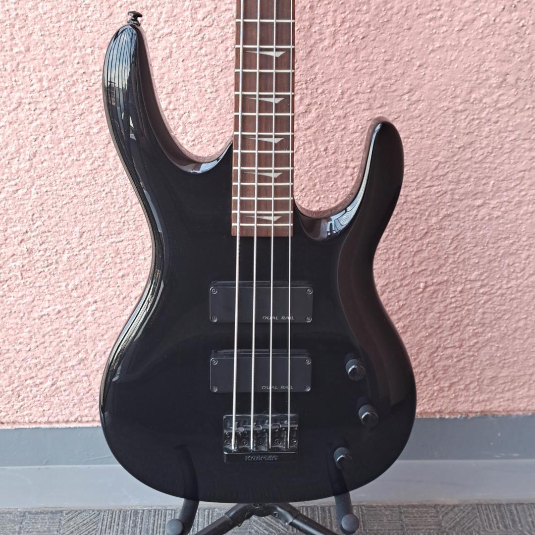 Kramer Striker 422S BASSメタリックブラック Electric Bass Guitar Kramer Striker 422S Black S/N