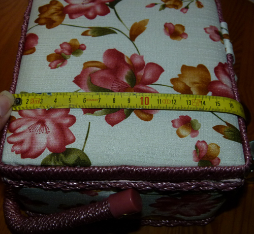Sewing Box Pretty Pink Flowers 22cm x 17cm x 11cm approx No Contents - Picture 6 of 7