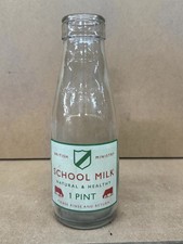 VINTAGE BRITISH MINISTRY SCHOOL MILK BOTTLE 1 PINT GLASS DAIRY COLLECTIBLE