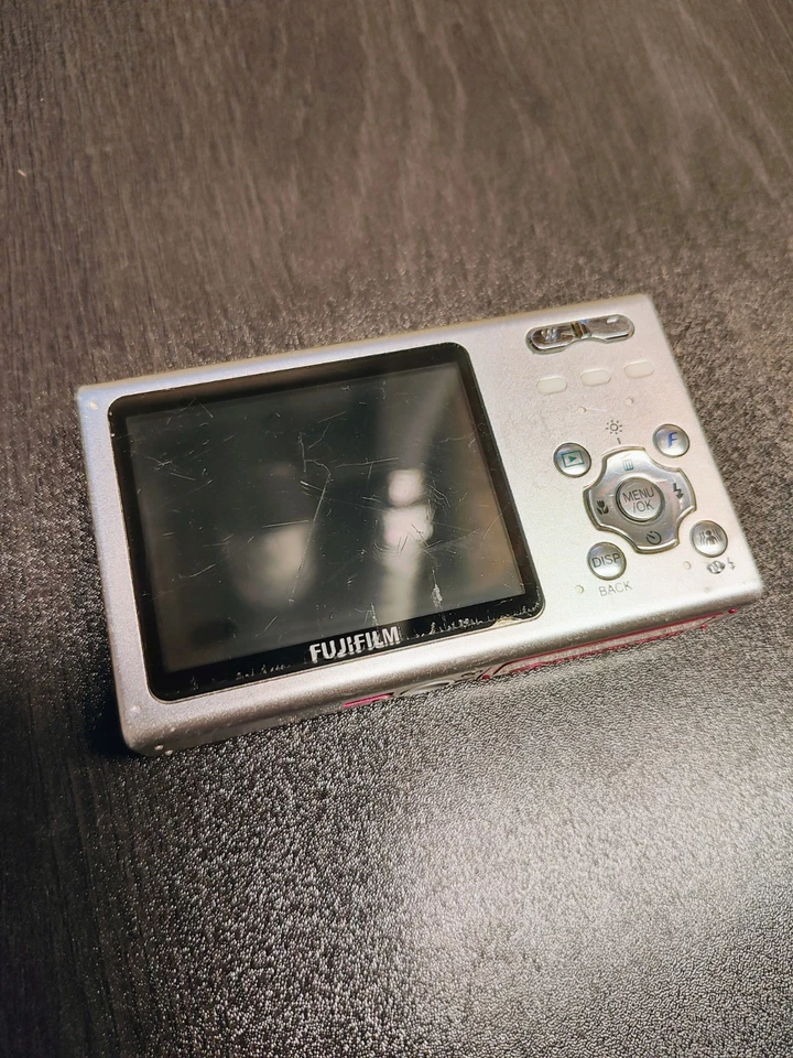 Cámara digital compacta Fujifilm FinePix Z5fd rosa retro CCD | Probada funciona Foto 3 de 4