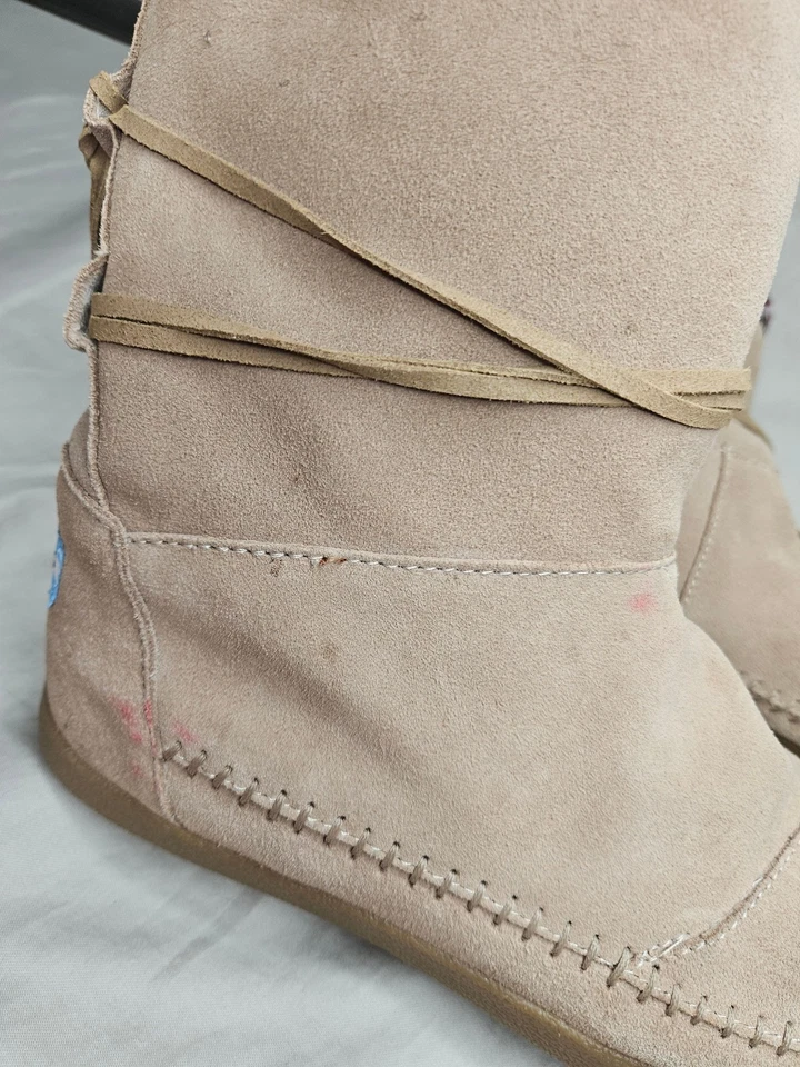 Botas Toms Mocasín Medianas Para Mujer Talla 8 Beige Gamuza Cuero Con Cordones Borla Sin Cordones Foto 4 de 4