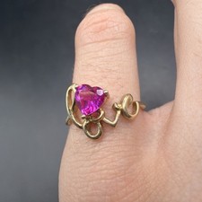 Love Ring With Heart Shaped Pink Stone 9ct Yellow Gold 375 GM42 Size O 2.4g