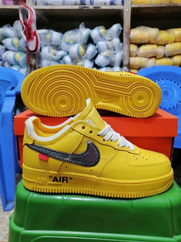 Air Force 1 Off-White University Gold